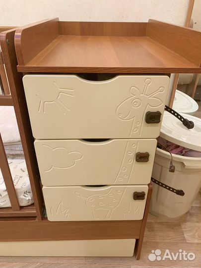 Детская кроватка