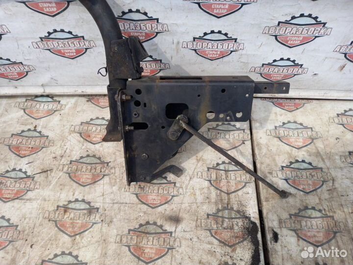 Крепление кабины Nissan Atlas MGH40 ED33 1983