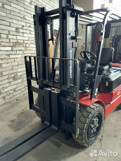 Вилочный погрузчик EP Equipment CPCD30T3, 2023