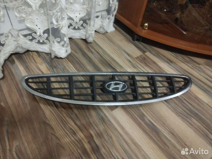 Решётка радиатора Хонда акцент