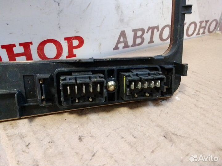 Блок управления стеклоподъемниками Peugeot 605