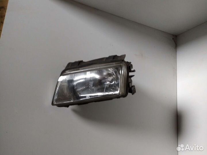 Фара левая Ауди А4В5
