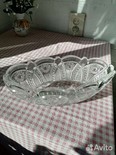 Ваза хрустальная