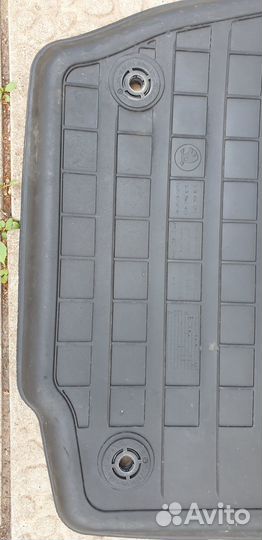 Коврики передние Skoda Rapid родные б/у