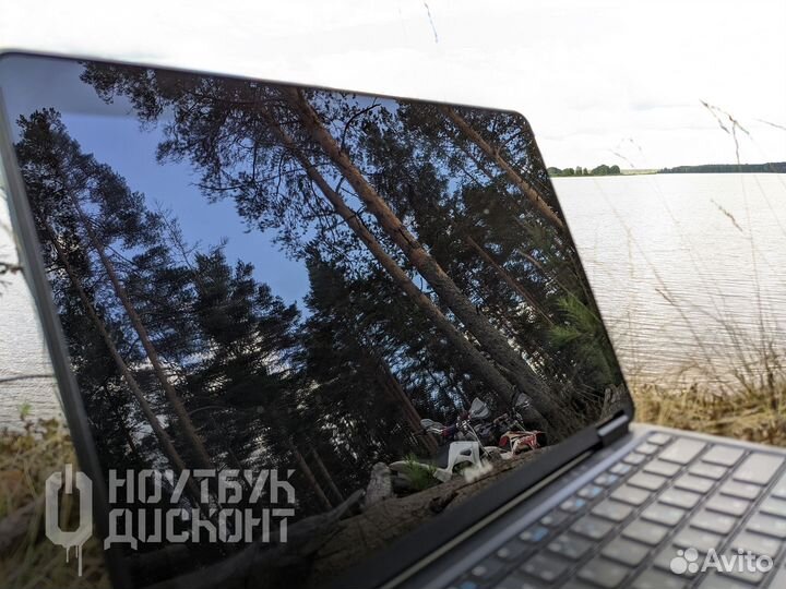 Потрогай отражение на ультрабуке Dell Latitude тач