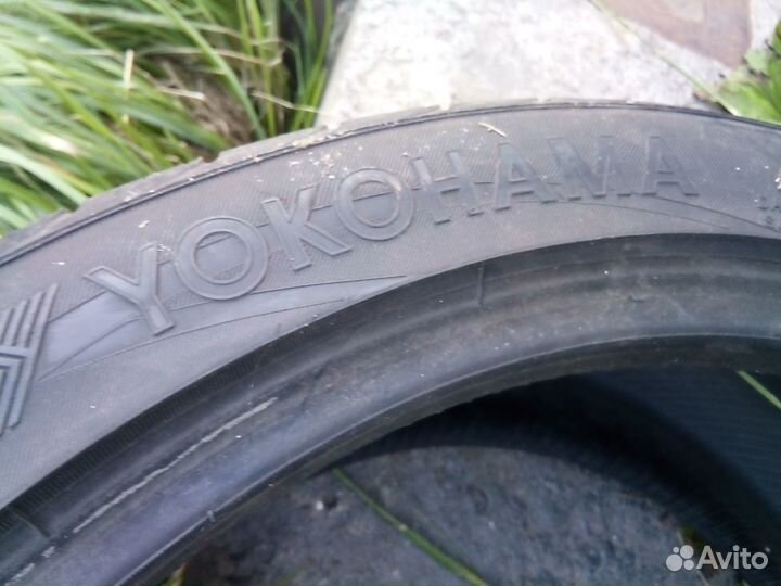 Yokohama Advan Sport V103 245/40 R19