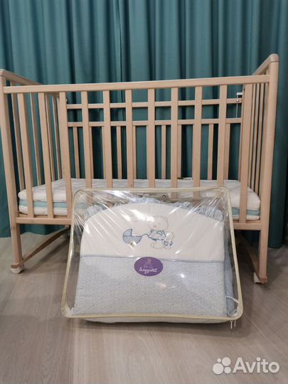 Детская кроватка,матрас,бортики