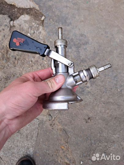 Пивные кеги 50 л б/у, и 2заборные головы,1 типа G