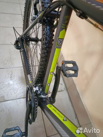 Алюминиевый горный велосипед stern motion1.0 R27,5