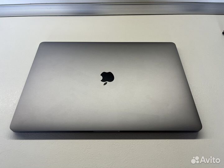 Macbook pro 16 2019 i9 1tb
