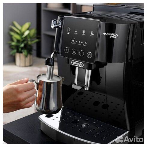 Кофемашина DeLonghi ecam 220.22.GB