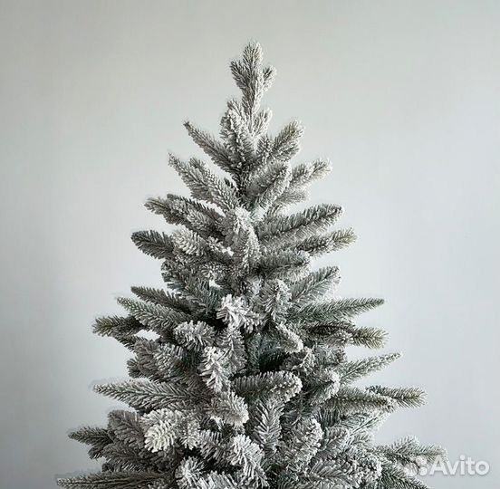 Елка искусственная