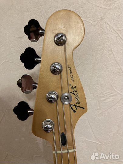 Набор Бас гитара Fender jazz bass + комбик и др