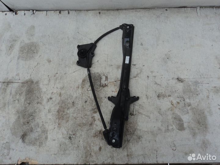 Стеклоподъемник передний правый Volkswagen Amarok