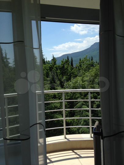 2-к. квартира, 71 м², 4/12 эт.