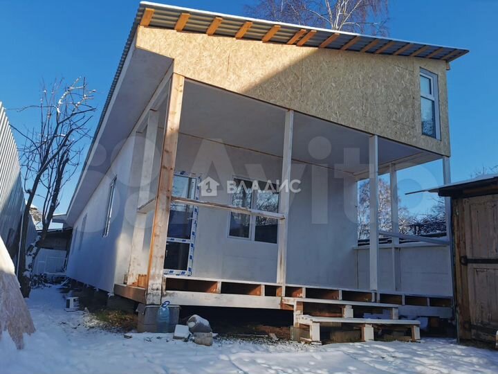 Дом 147 м² на участке 5 сот.