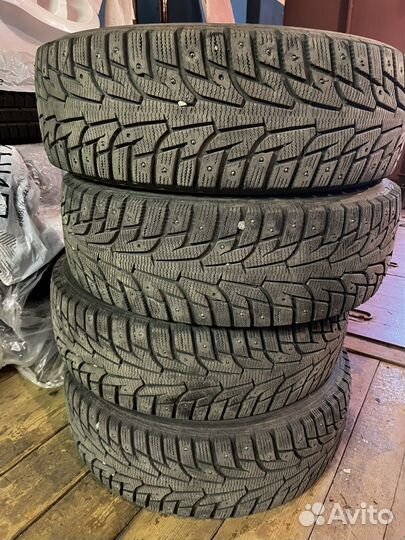 Hankook Winter I'Pike RS W419 215/65 R16