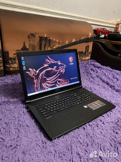 Игровой ноутбук msi GTX950m i5 17.3 ssd+hdd