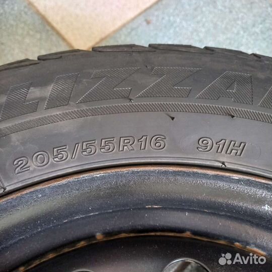 Bridgestone Blizzak LM-32 205/55 R16 91H