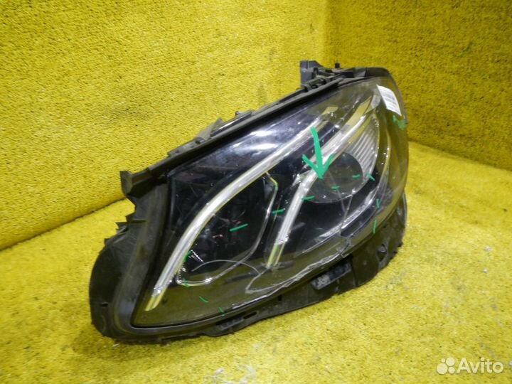 Фара левая Mercedes-Benz E-Class