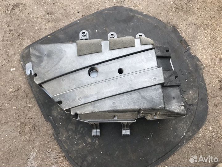 Subaru Tribeca сабвуфер