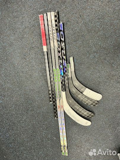 Клюшки хоккейные сломанные