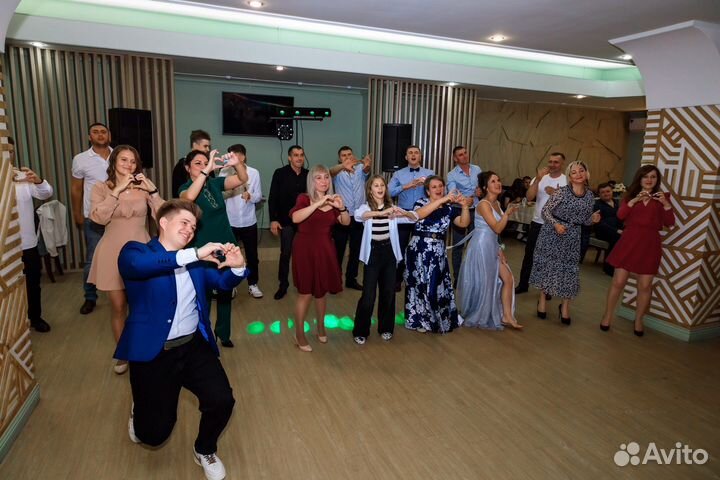 Ведущий на праздник