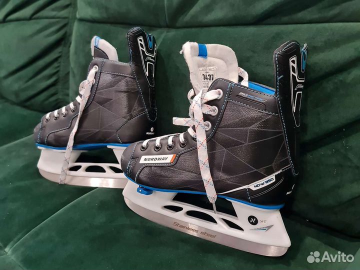 Коньки хоккейные