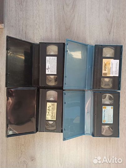 Видеокассеты в боксах