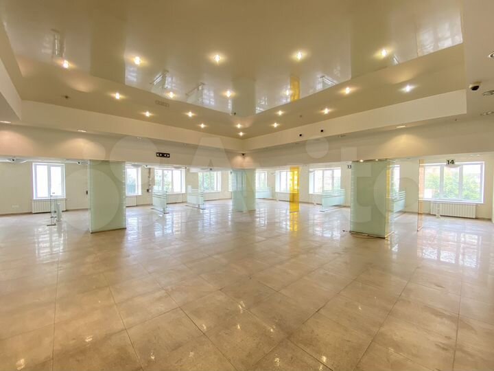 Торговая/офисная площадь, 300 м²