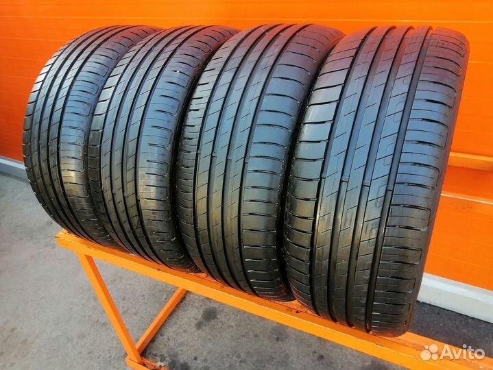 Goodyear EfficientGrip Performance 215/45 R17 91V