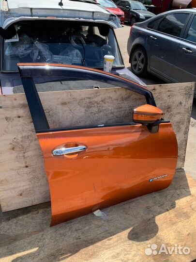 Дверь передняя правая Nissan note HE12