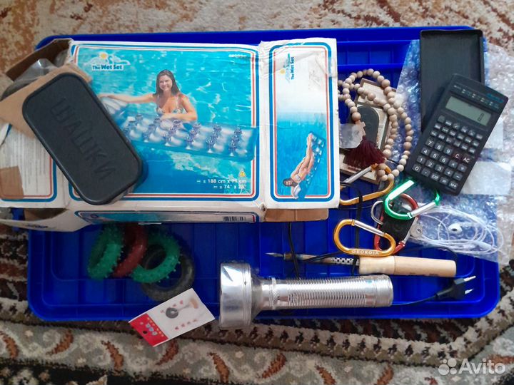 Фонарь,калькулятор и т.д