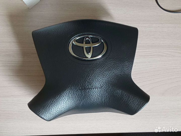 Подушка в руль SRS Toyota Avensis T25
