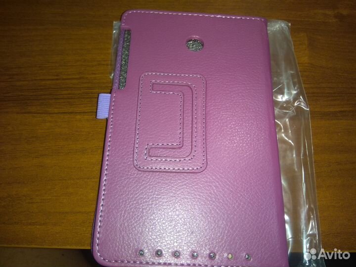 Продам новый чехол-книжку для 7 дюйм. планшета