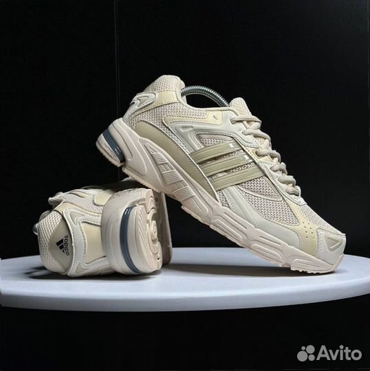 Кроссовки Adidas Response CL beige