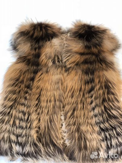 Жилет из меха лисы