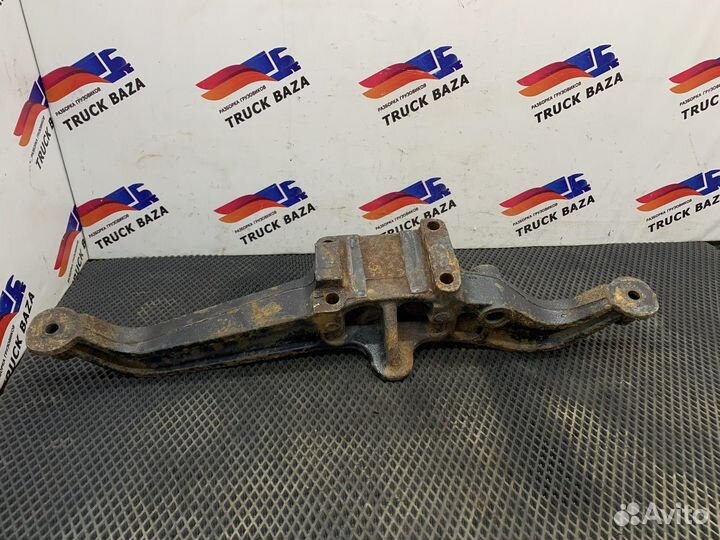 Кронштейн пневморессоры левый