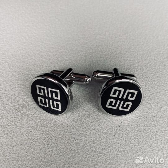 Запонки “Givenchy”