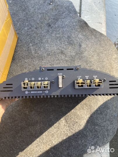 Автомобильный усилитель + Саб