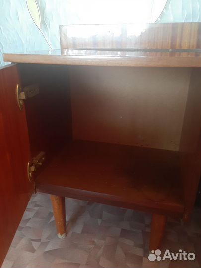 Тумбочка прикроватная бу