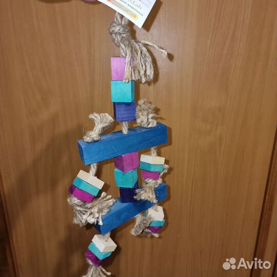 Игрушки для птиц