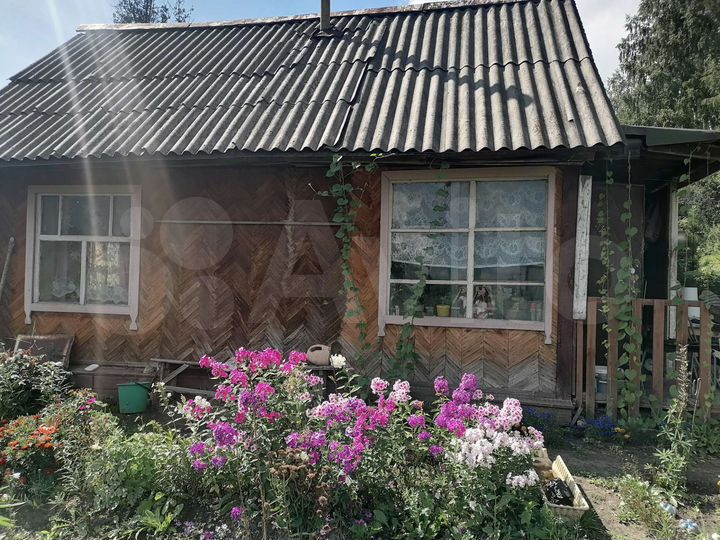 Дача 40 м² на участке 8 сот.