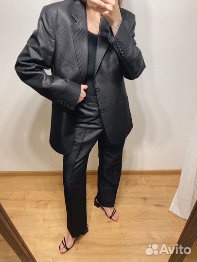 Брючный костюм