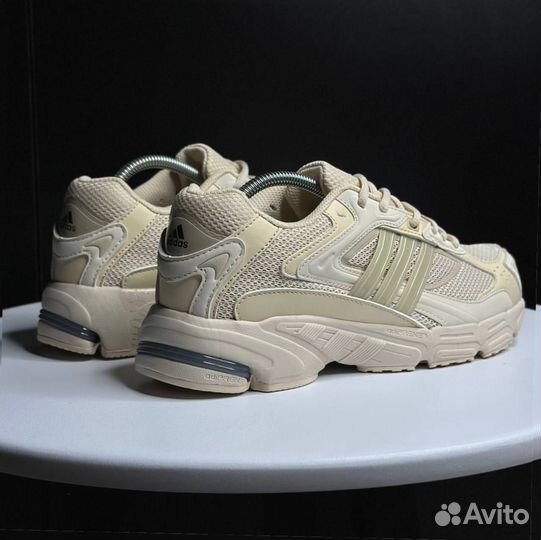 Кроссовки Adidas Response CL beige