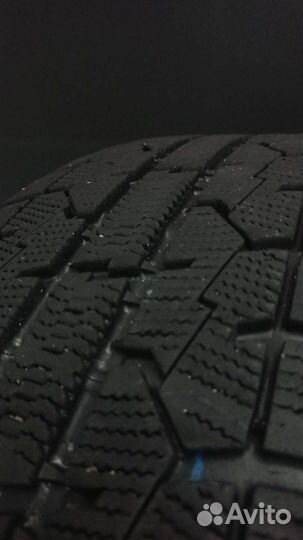 Toyo Observe Garit GIZ 205/60 R16 92Q