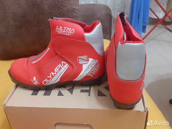 Лыжные ботинки Olympia 38 размер (24,5см)