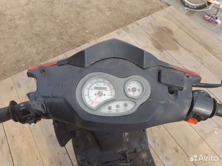 Продам скутер 20 к