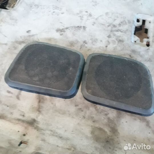 Решетка задних динамиков Мицубиси Лансер 9