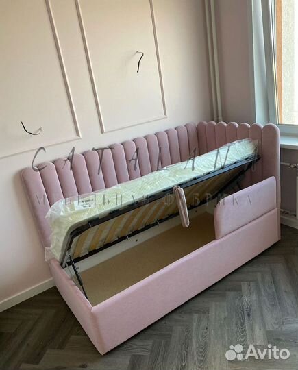 Детская кровать с мягкими бортиками/Без предоплаты